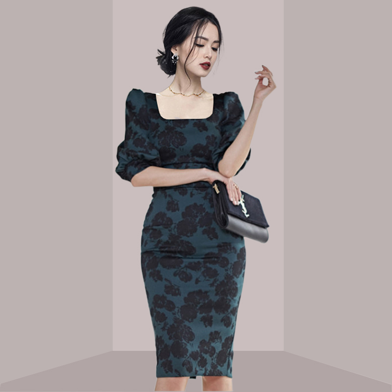 French Vintage Floral Midi Dress - Elegante, vrouwelijke midi-jurk met bloemenprint, slanke